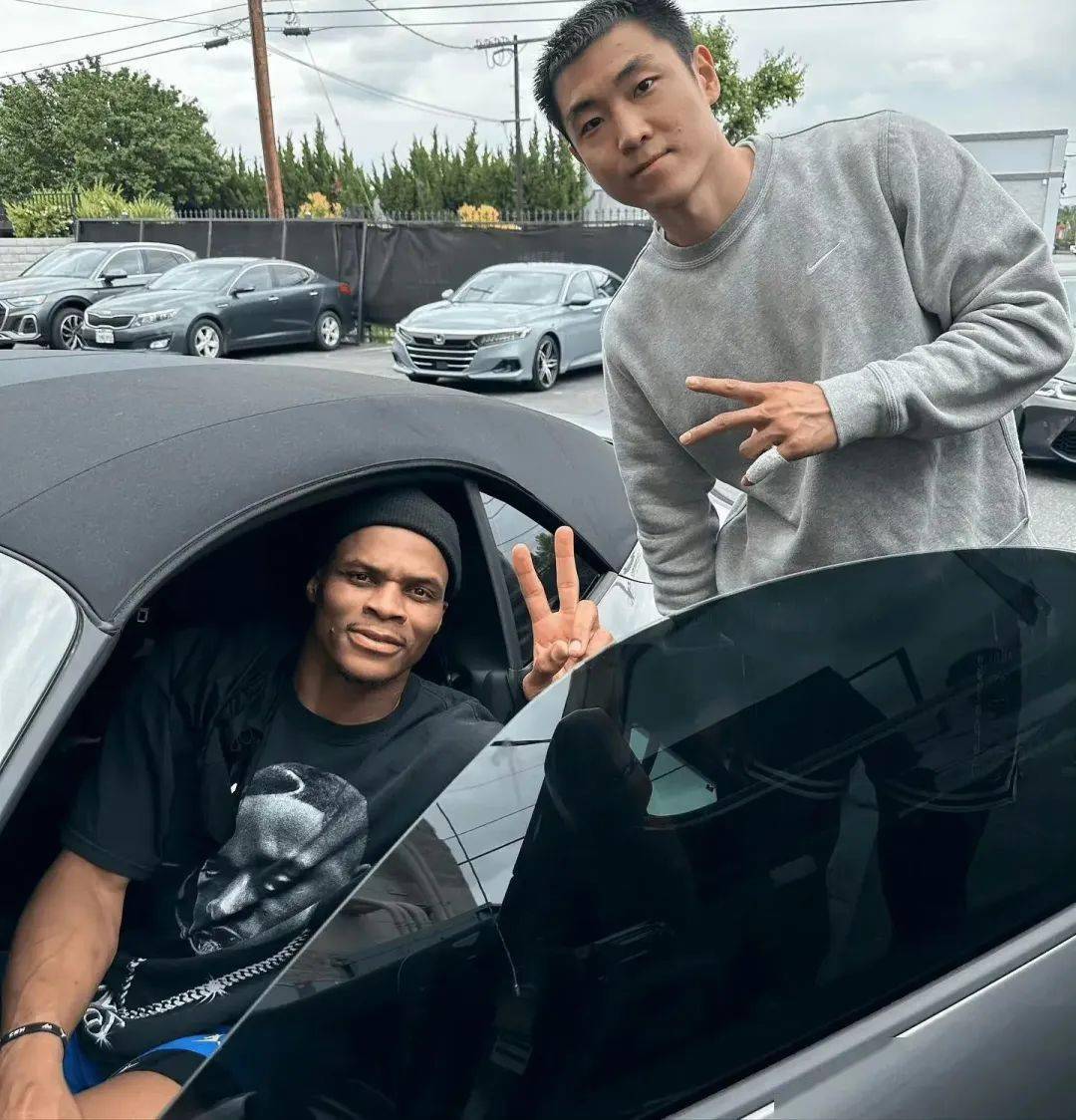 关于红蓝大战,豪门巨星争霸一触即发的信息 关于红蓝大战,豪门巨星争霸一触即发的信息