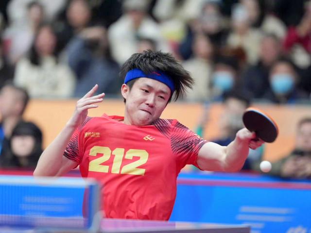 包含横扫对手，东亚猛将继续领跑的词条