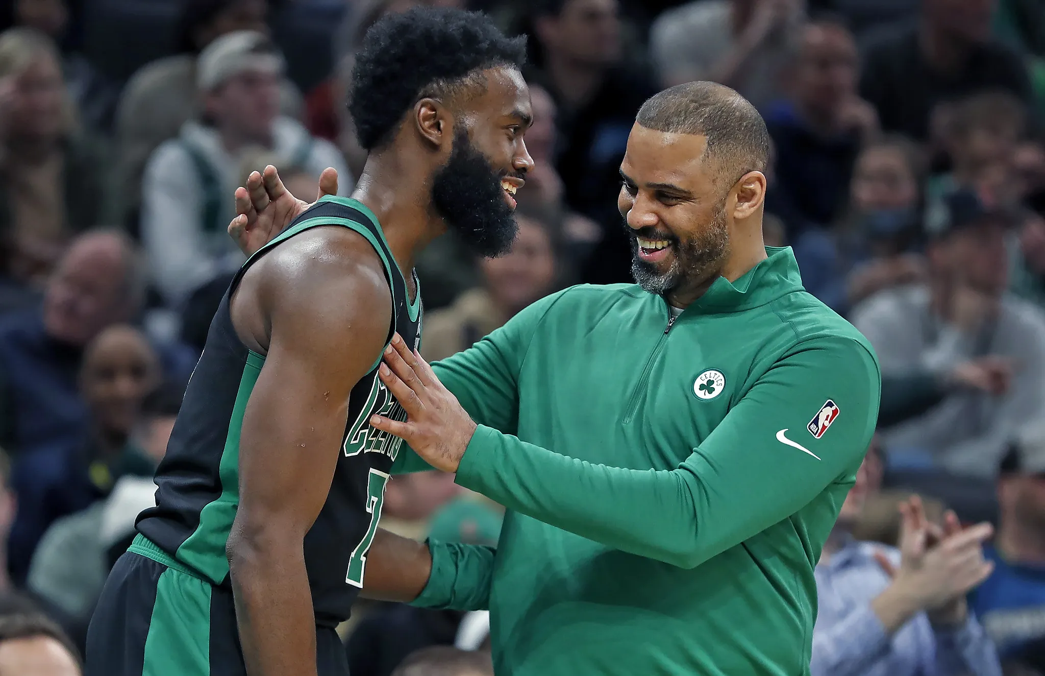 火箭击败凯尔特人，登上西部第六