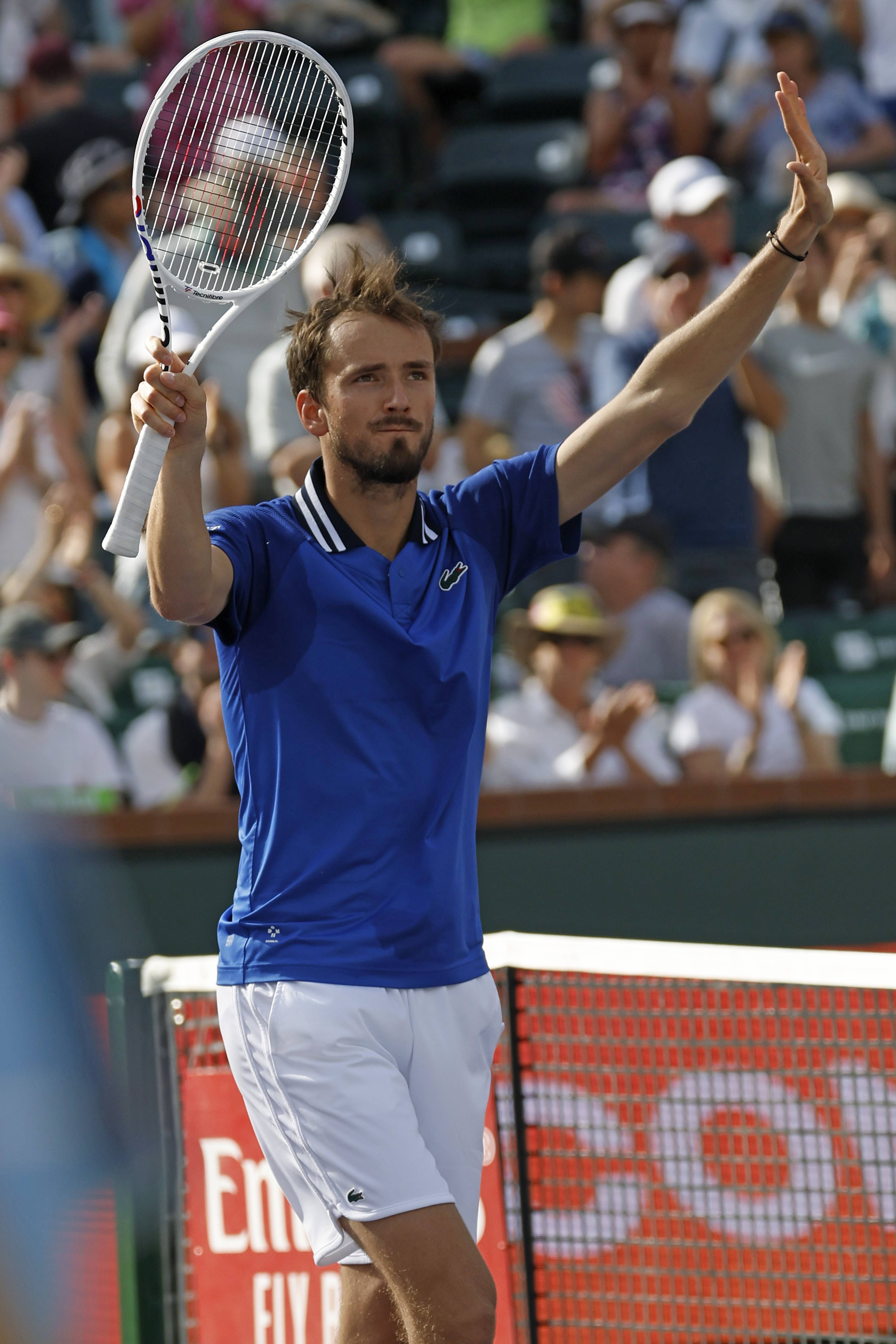 德国网球队完胜日本网球队，梅德韦杰夫制霸全场的简单介绍