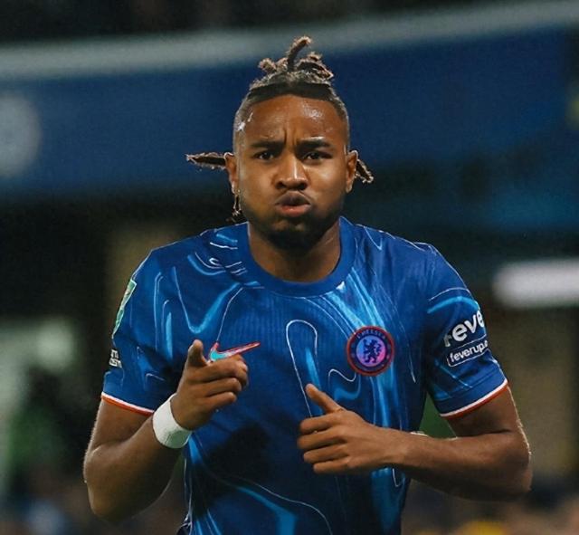 关于荷兰逆转法国，恩昆库送出助攻的信息