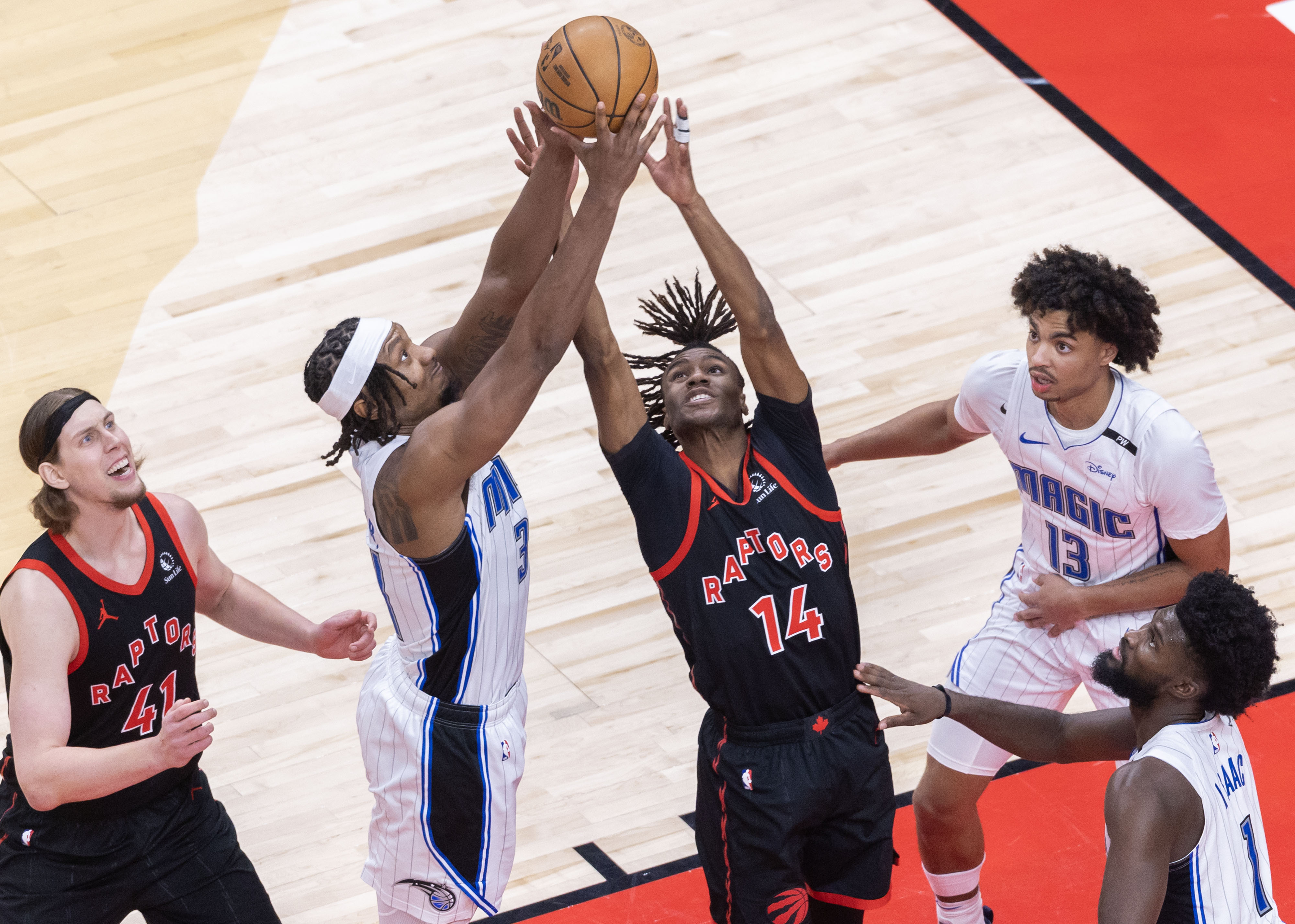 猛龙大胜篮网结束连败 猛龙大胜篮网结束连败