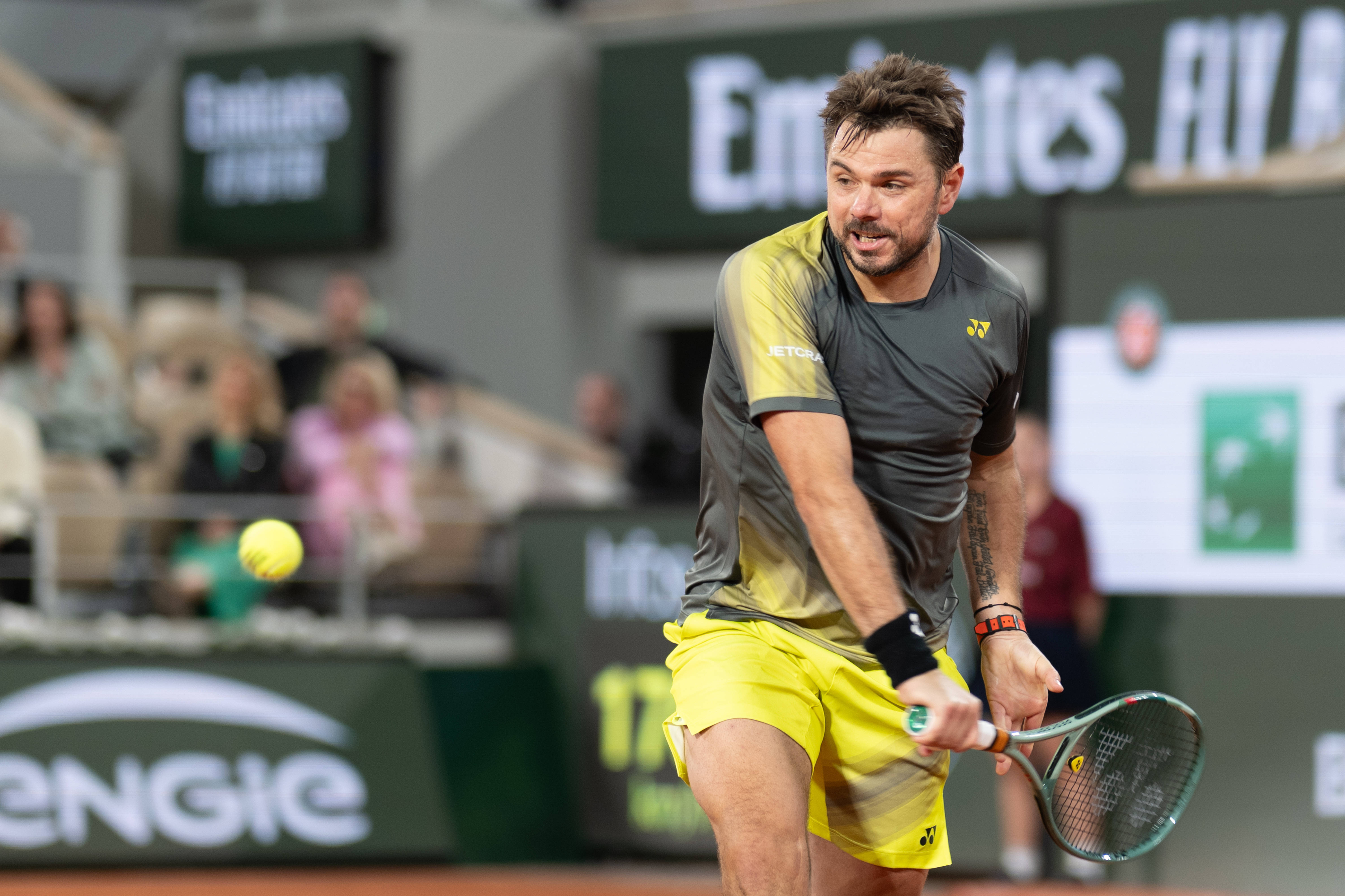 包含欧洲网球队血洗日本网球队，穆雷关键制胜的词条