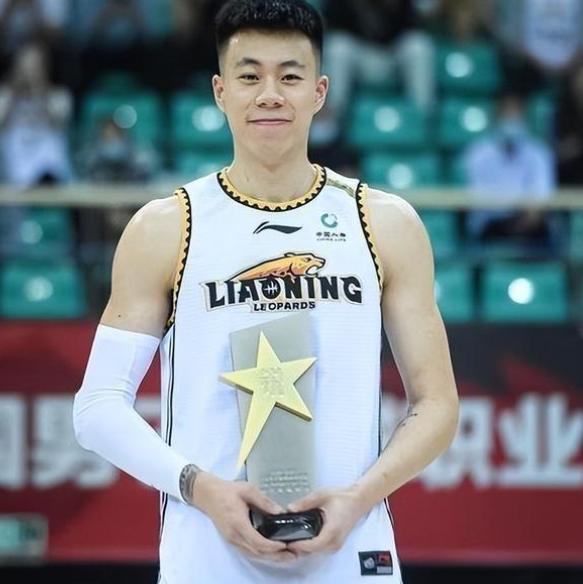 勇士轻取热火，张镇麟状态火热