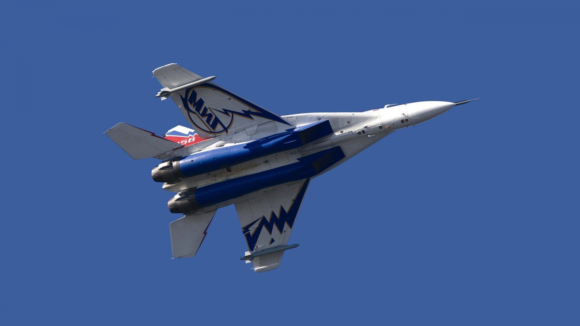 稳定输出铸就辉煌，杰伦格林不掉线，76人收割上海队显霸气