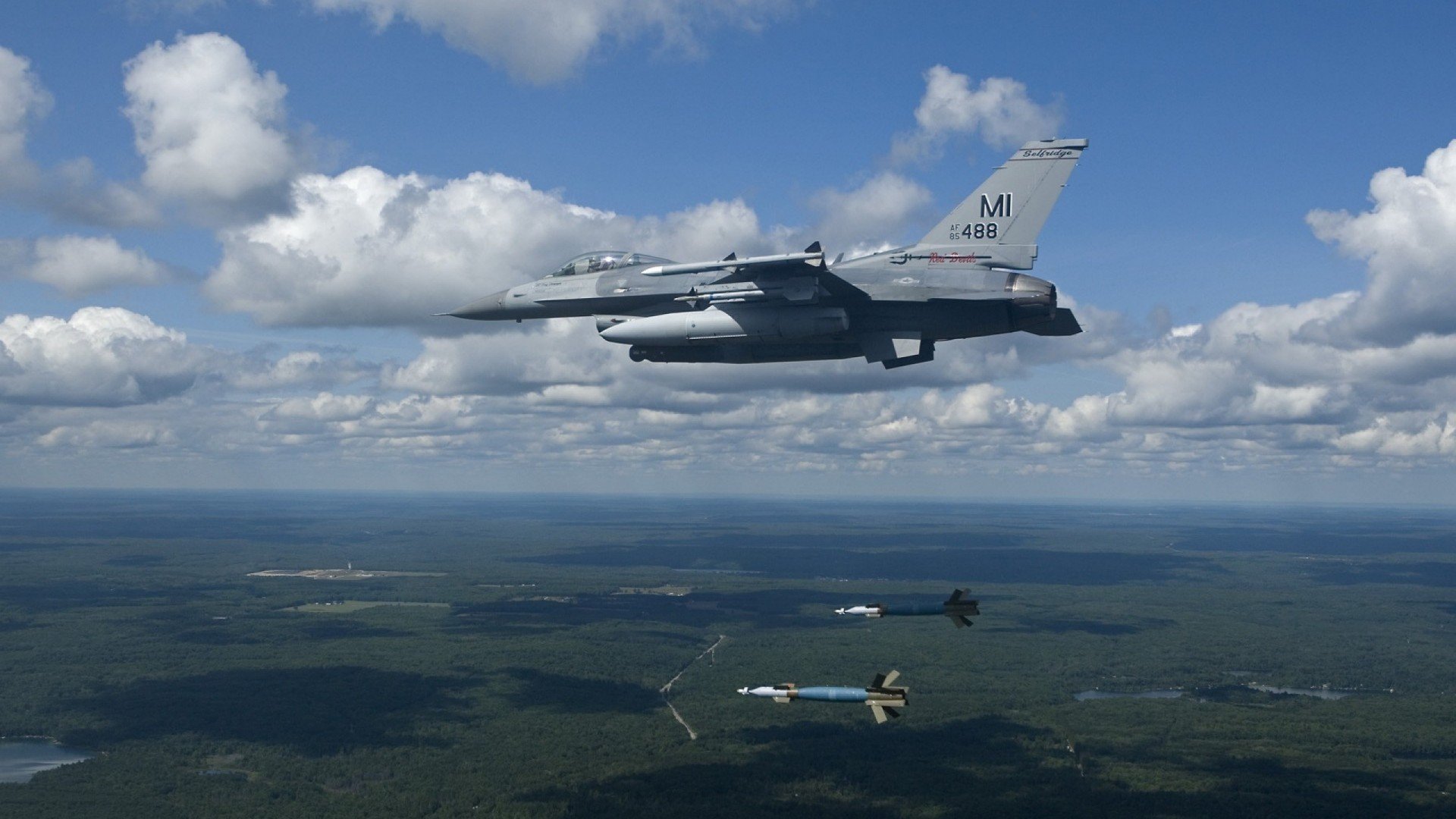 绿茵场与篮球馆的激情碰撞，德甲争冠白热化，湖人绝杀活塞