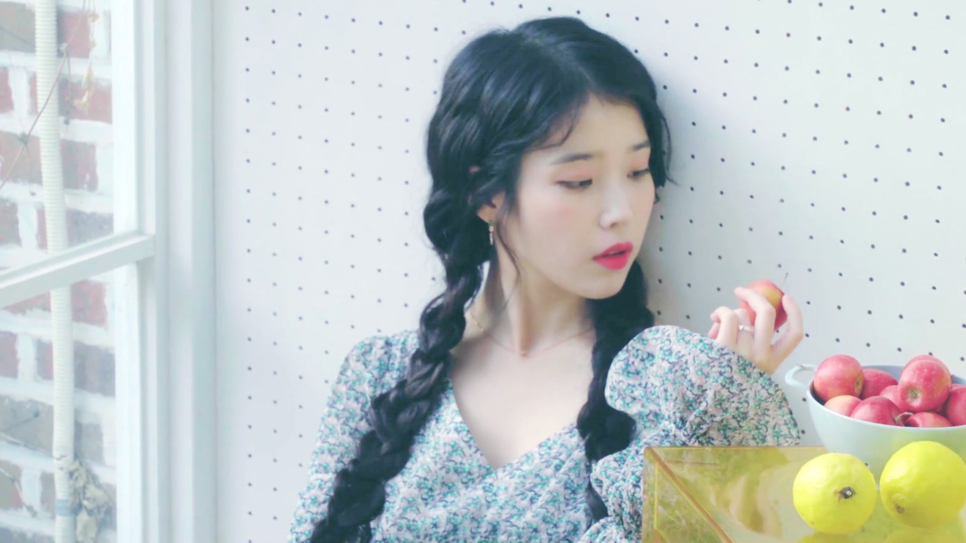 爱德华兹飙风骤雨，鹈鹕力擒步行者显强势